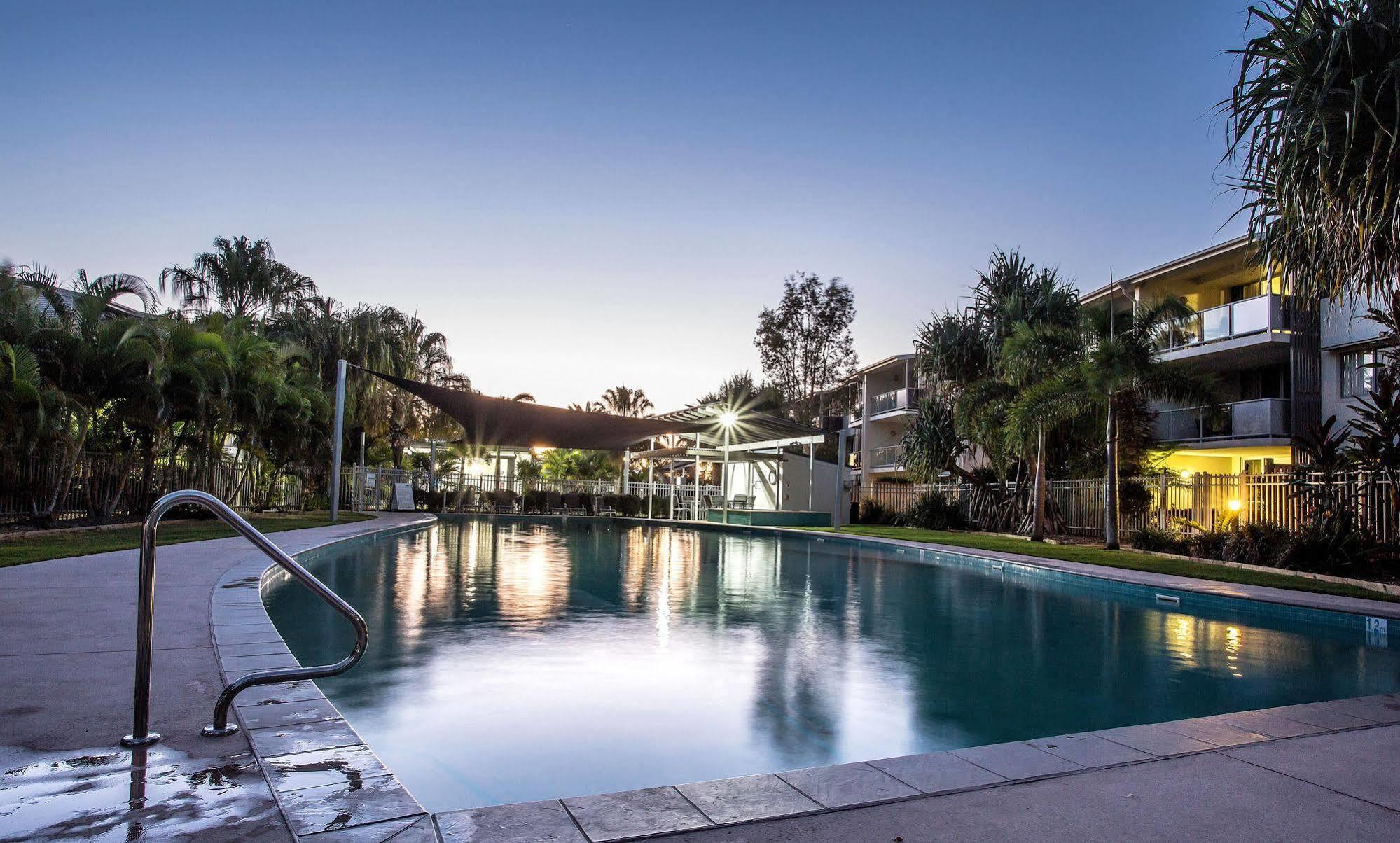 Ramada Encore By Wyndham Whale Cove Hervey Bay Exterior foto